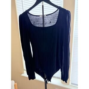3 for $9 Mangpop black long sleeve square neck clip bodysuit M